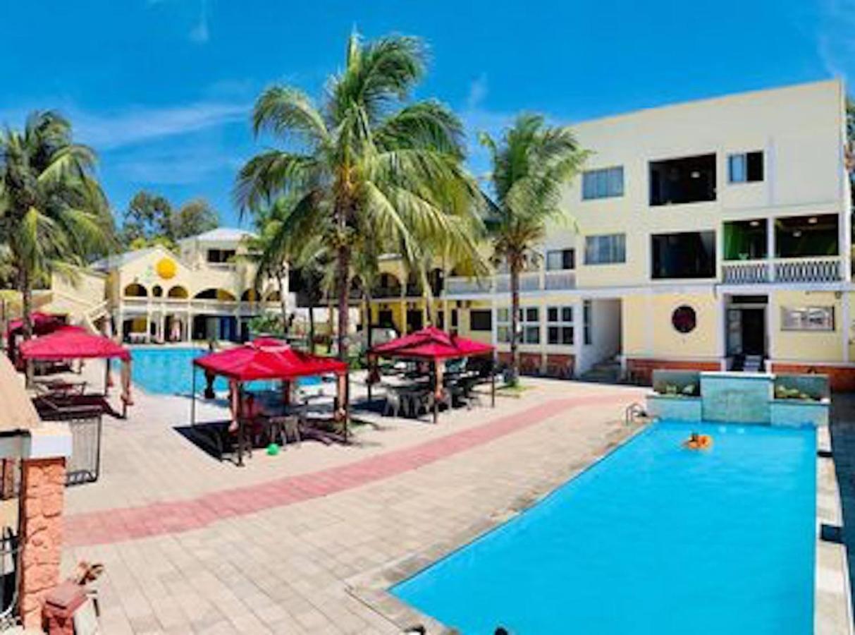 New Park Resort Mahajanga Bagian luar foto